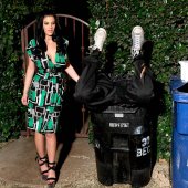 Marilyn Scott finds Keiran Lee rummaging through her trash cans